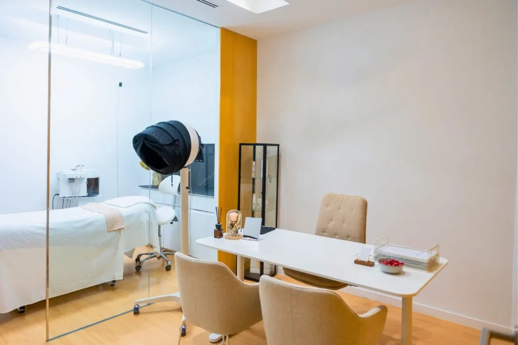 Clean, empty clinical treatment room where thread lift procedures and consultations take place
