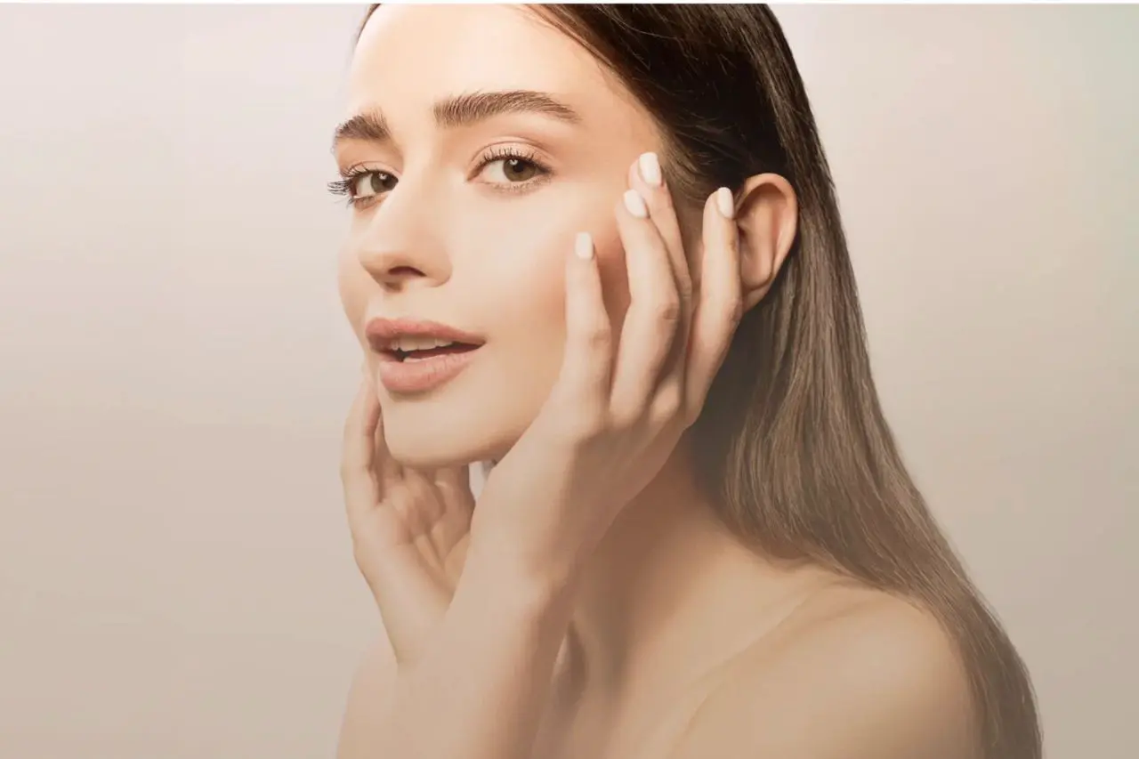 A woman with a clear, radiant complexion illustrating the skin-toning benefits of PicoSure laser treatment.